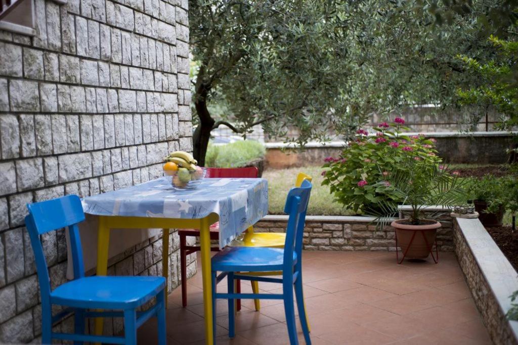 Comfortable Apartments In Peroj Near The Sea Bagian luar foto