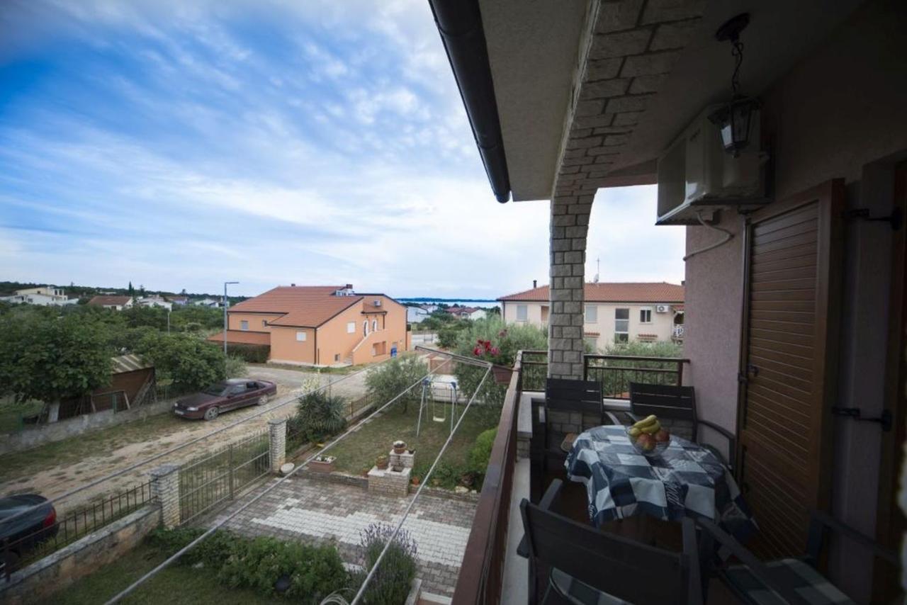 Comfortable Apartments In Peroj Near The Sea Bagian luar foto
