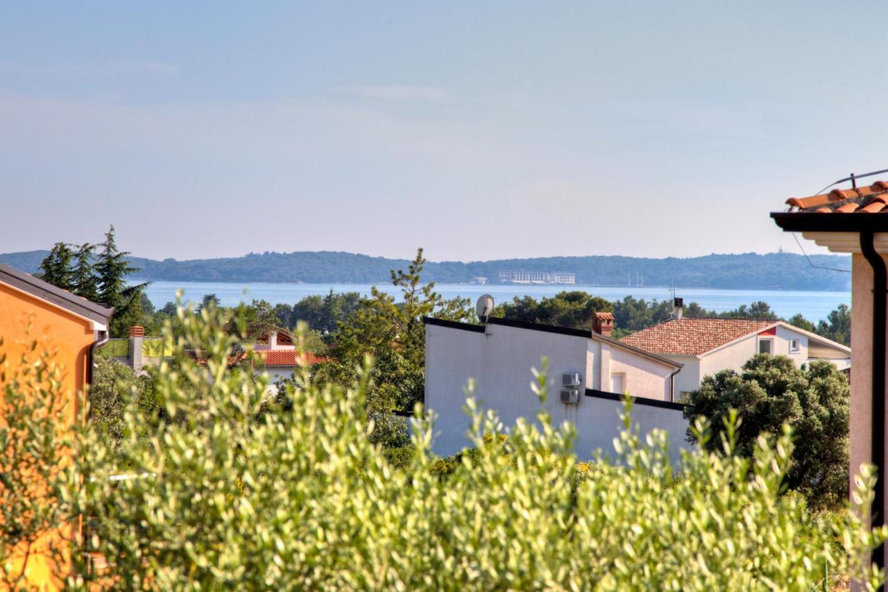 Comfortable Apartments In Peroj Near The Sea Bagian luar foto